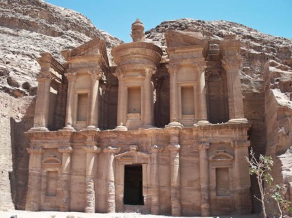 Al-Deir, el monasterio en la cima de Petra.
